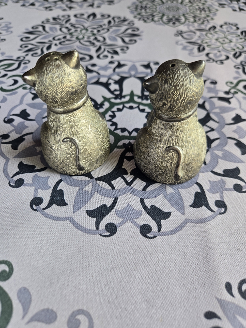 Cat Salt and Pepper Shakers Vintage - Picture 4 of 7